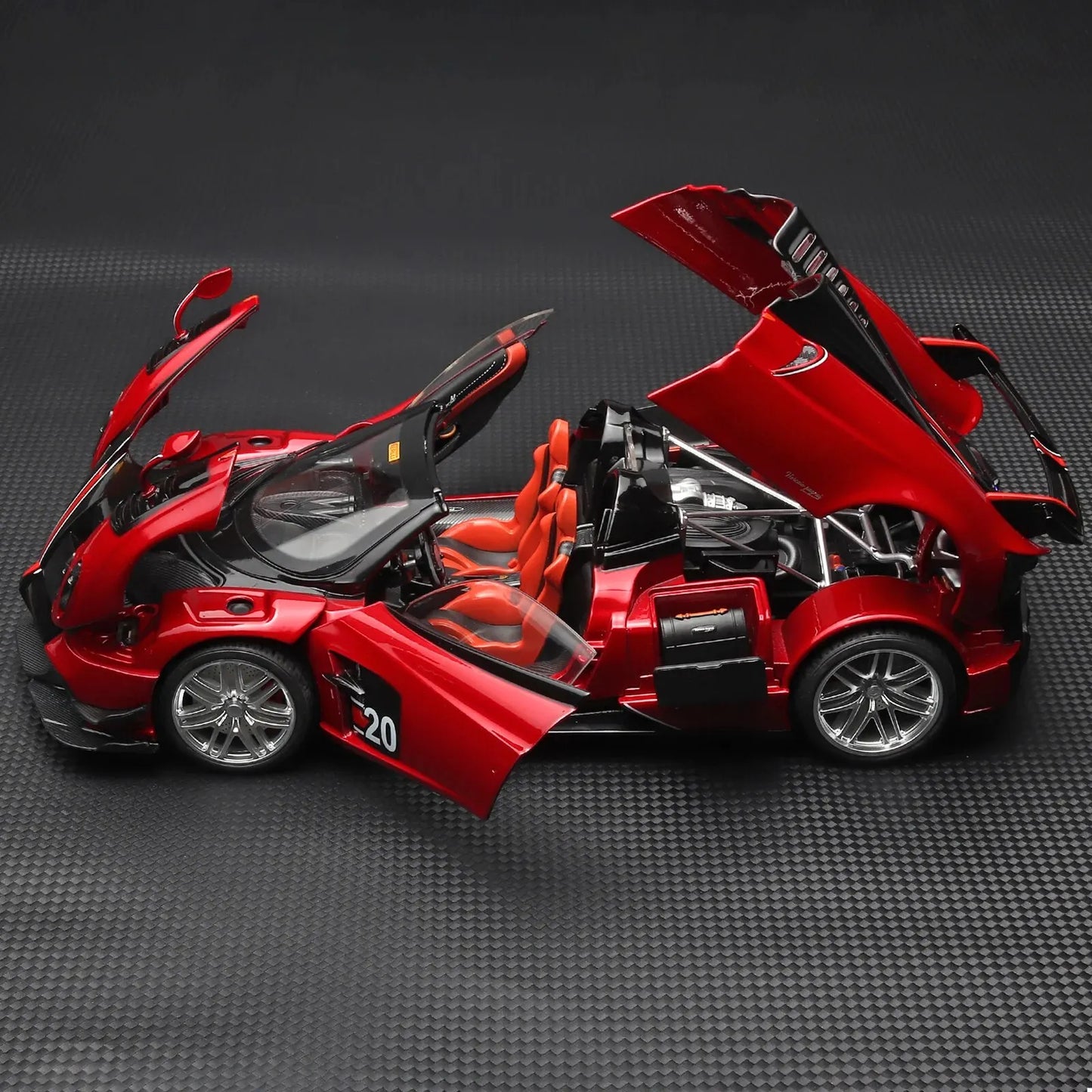 Pagani Huayra BC Roadster Model Car 1:18 image 2