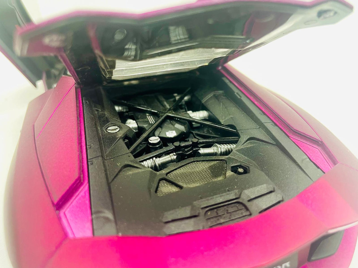 1/18 Welly FX Lamborghini Aventador LP700-4 (Matte Purple)