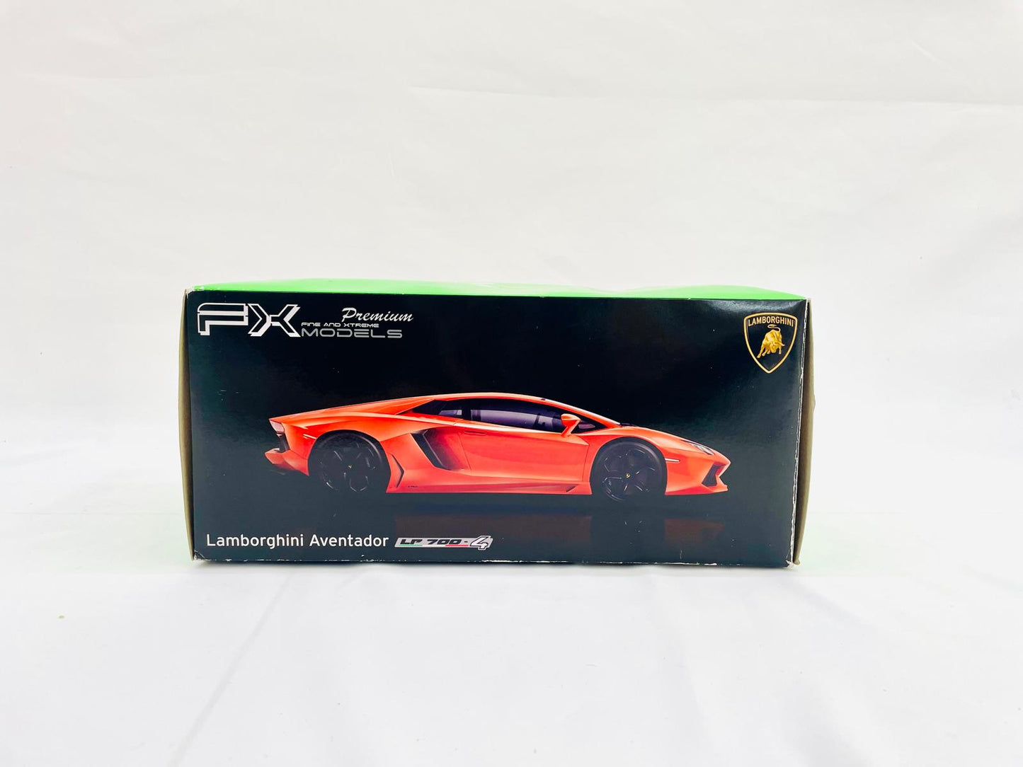 1/18 Welly FX Lamborghini Aventador LP700-4 (Matte Purple)