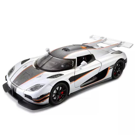 The Koenigsegg Silver  Agera ONE:1 model car 1:24 image 0