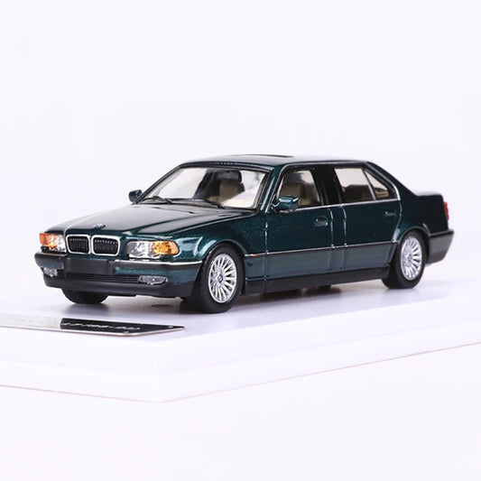 BMW Green E38 7 Series L Model Car 98 01 1:64 image 0