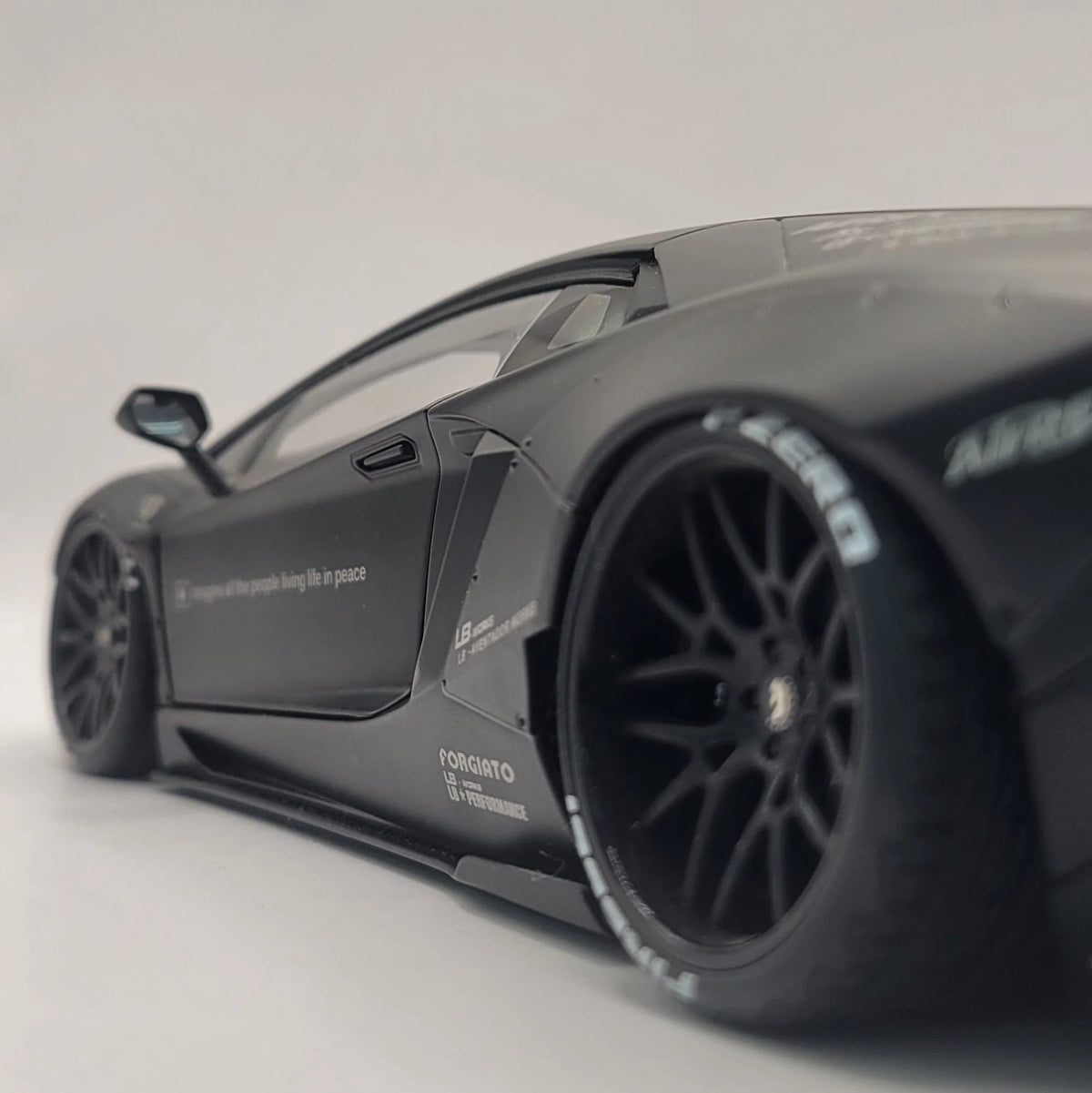 Lamborghini Aventador LB-Works Matt Black | 79106 | Autoart 1:18