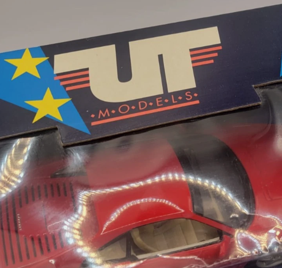 Ferrari F355 Berlinetta Red Classic 1:18 UT Models