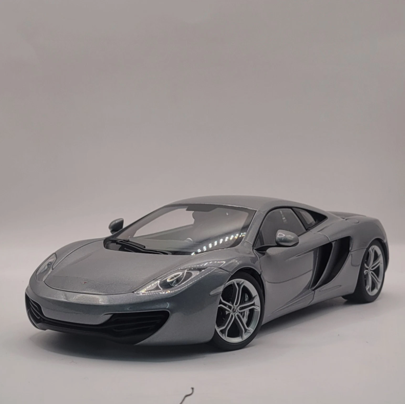 McLaren MP4-12C Silver AUTOart Signature Edition 1:18