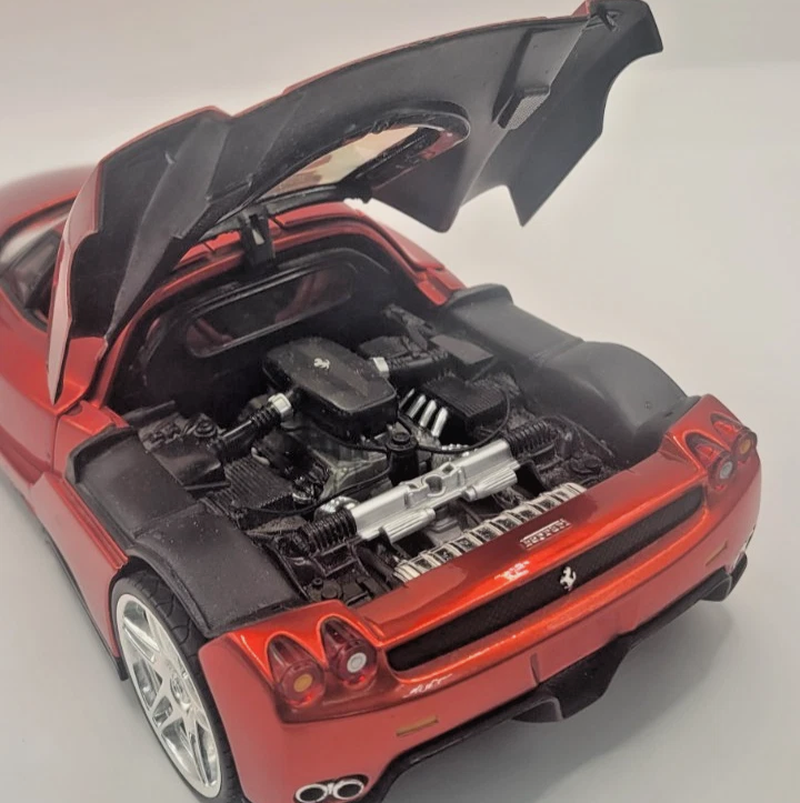 Ferrari Enzo 1:18 Hot Wheels Whips Edition