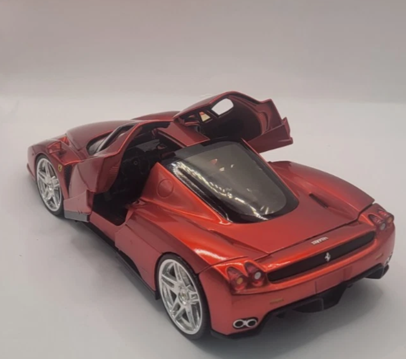 Ferrari Enzo 1:18 Hot Wheels Whips Edition