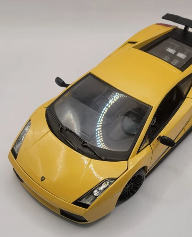 Maisto Lamborghini Gallardo Superlggera 1:18 Special Edition