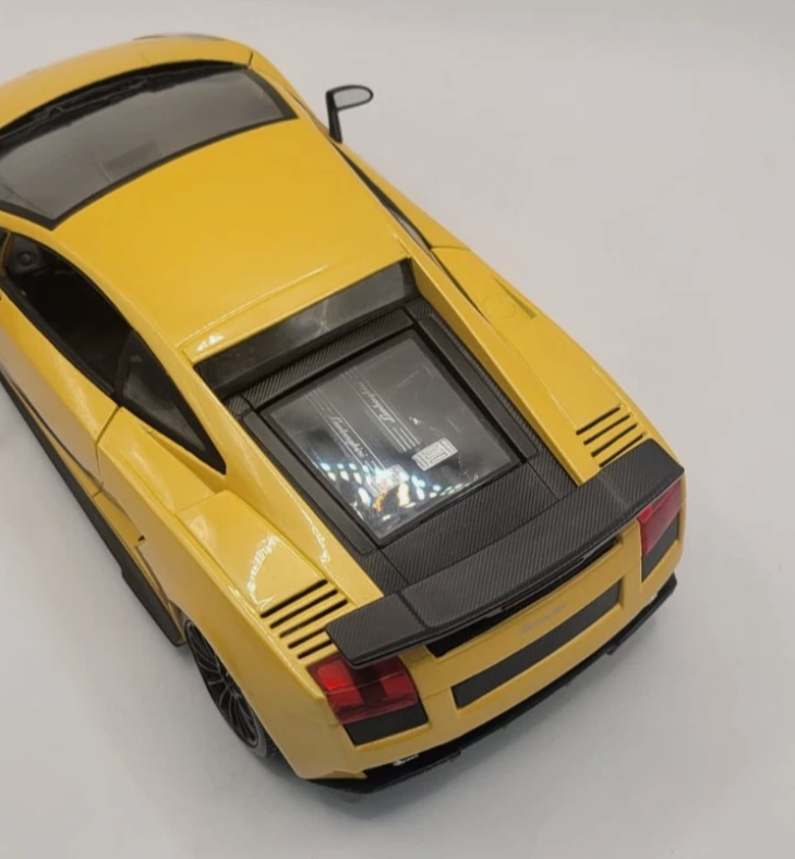 Maisto Lamborghini Gallardo Superlggera 1:18 Special Edition