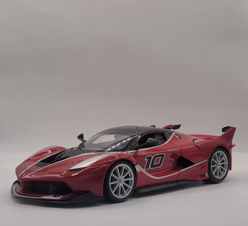 Bburago Ferrari FXX K | No.10 | Race & Play Series 1:18
