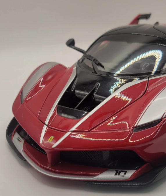 Bburago Ferrari FXX K | No.10 | Race & Play Series 1:18