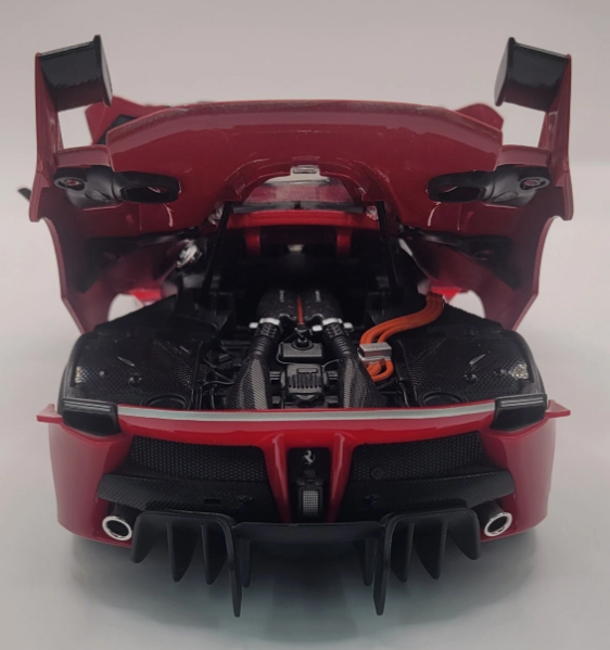 Bburago Ferrari FXX K | No.10 | Race & Play Series 1:18