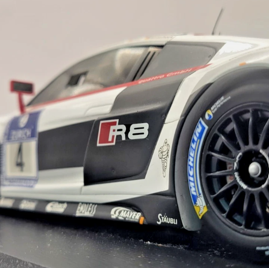 Audi R8 LMS Ultra Winner 24H Nurburgring #4 2014 | 18SG009 | Spark 1:18