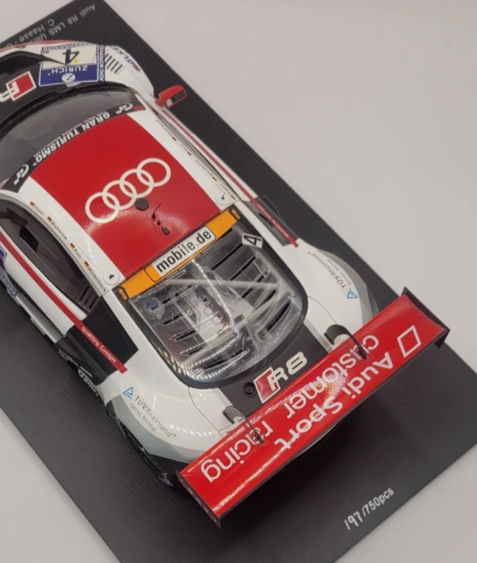Audi R8 LMS Ultra Winner 24H Nurburgring #4 2014 | 18SG009 | Spark 1:18