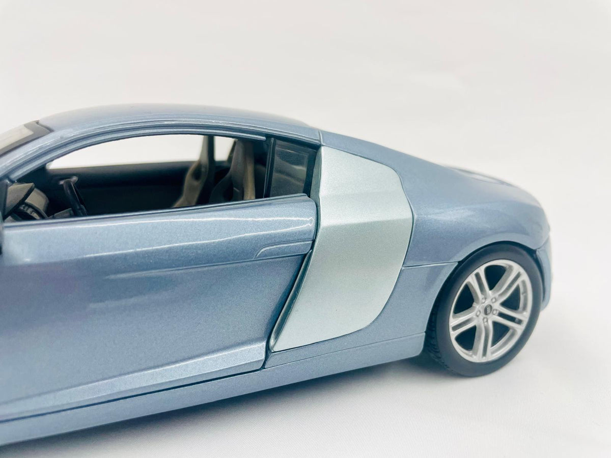 Maisto 1/18 Audi R8 Premium Edition - Metallic Grey 36143