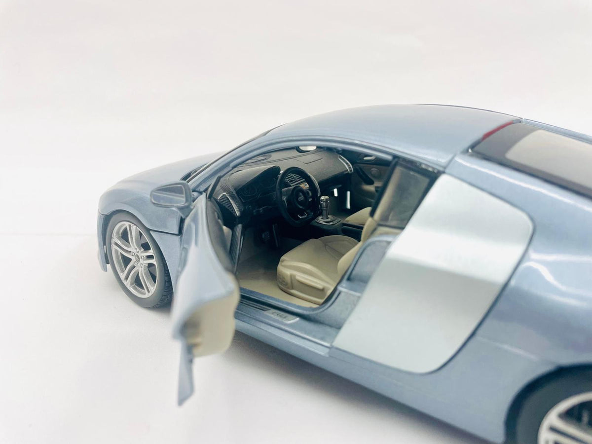Maisto 1/18 Audi R8 Premium Edition - Metallic Grey 36143
