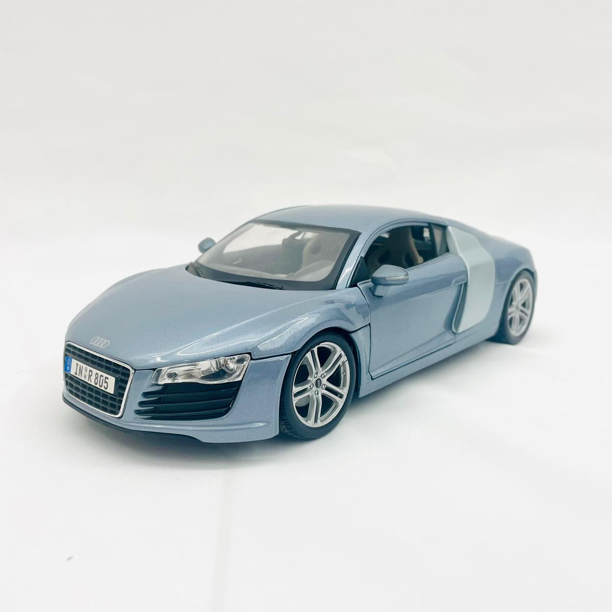 Maisto 1/18 Audi R8 Premium Edition - Metallic Grey 36143