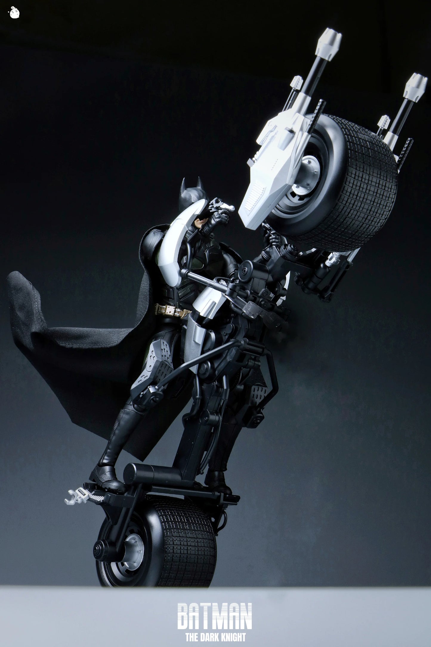 Batman & Batpod  Action Figure The Dark Knight Triology Model Kit Pre Painted image 3