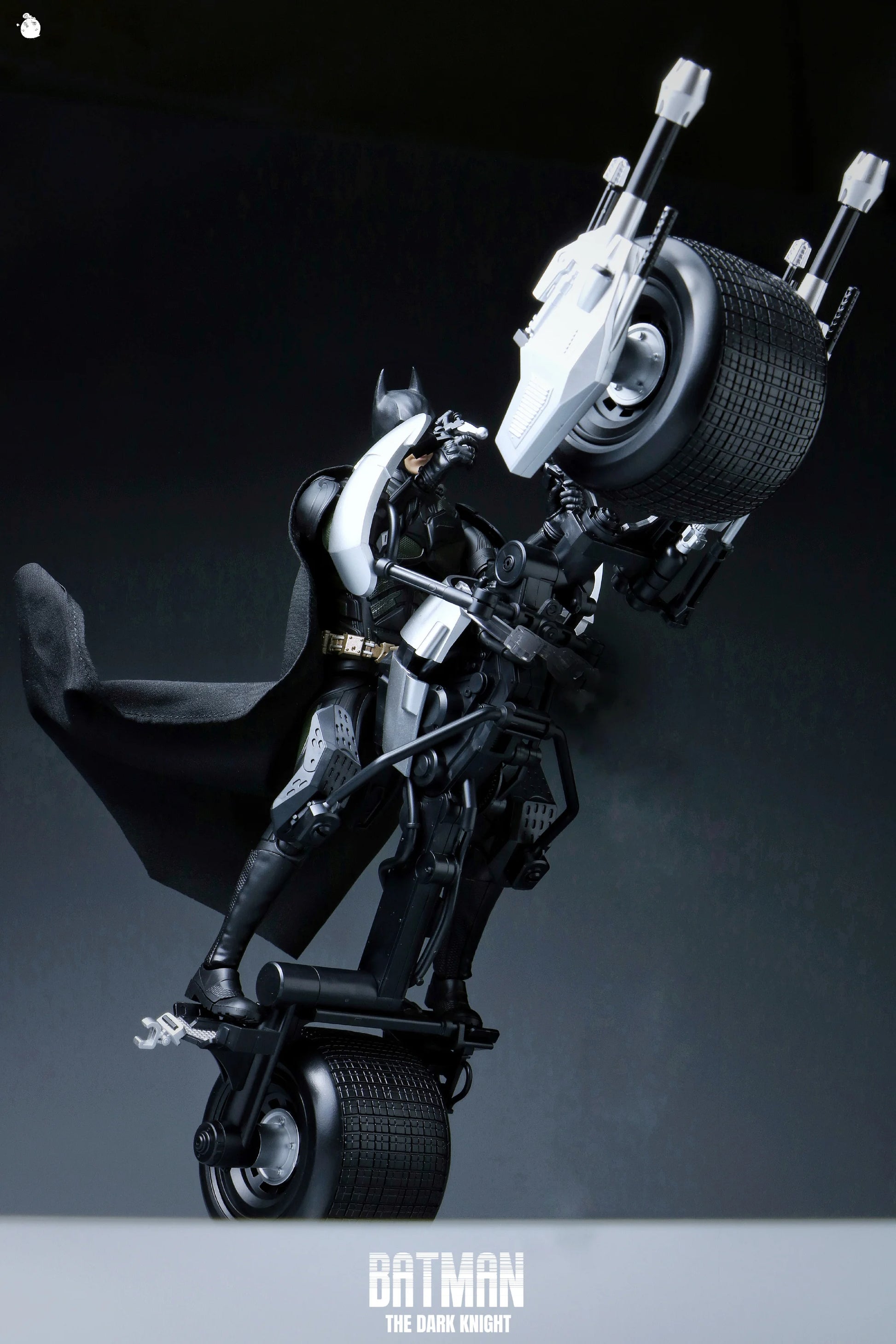 Batman & Batpod  Action Figure The Dark Knight Triology Model Kit Pre Painted image 3