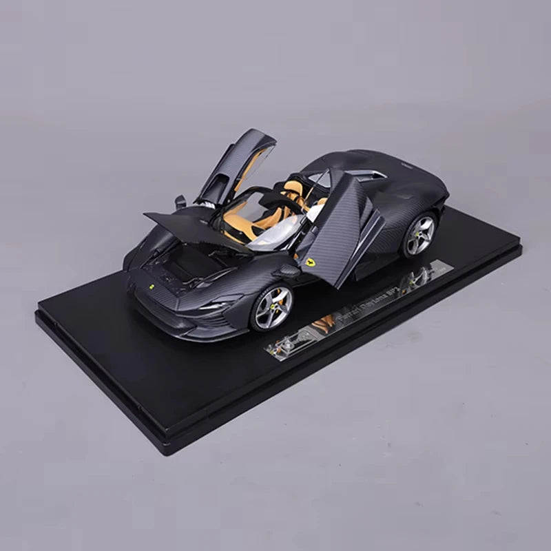 Bburago Ferrari Daytona SP3 1:18  50th Anniversary Carbon Series Model Car image 4