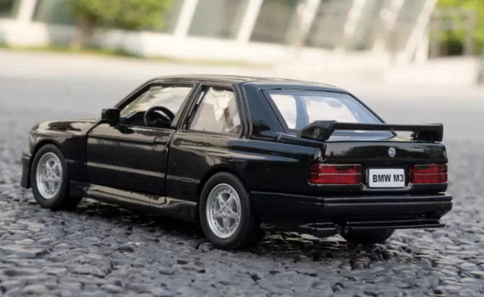 BMW M3 E30 1987 1:36 image 2
